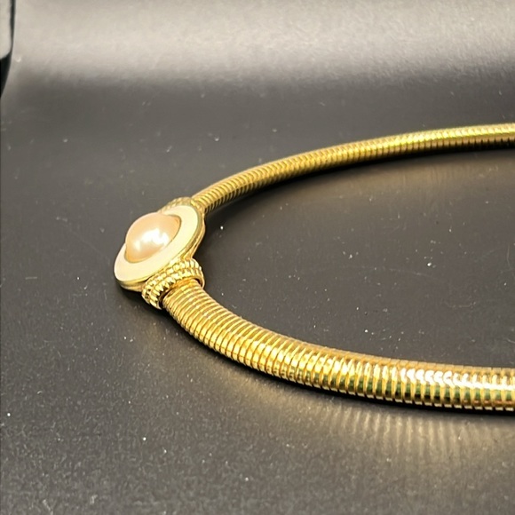 Vintage Monet enamel, faux pearl , heavy Omega chain necklace - Picture 3 of 7